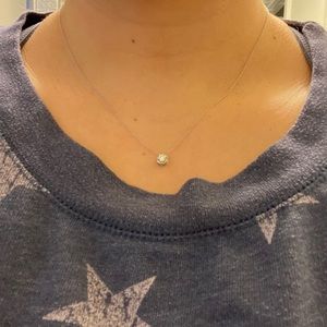 Stunning 14K white gold diamond necklace